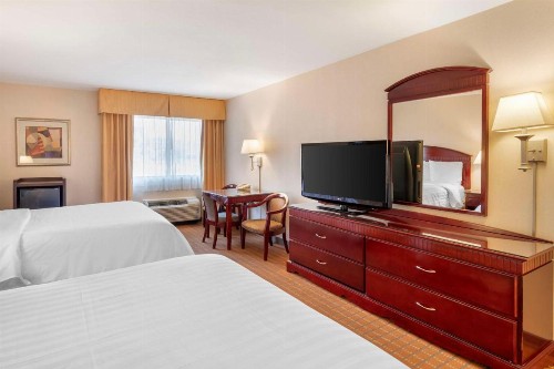 Best Western Plus West Covina Inn - image 22