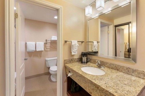 Best Western Plus West Covina Inn - image 39