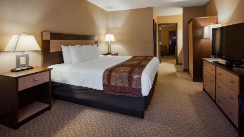 Best Western Crandon Inn & Suites - image 21