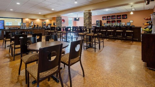 Best Western Crandon Inn & Suites - image 28