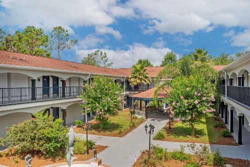 Best Western Wakulla Inn & Suites - image 6