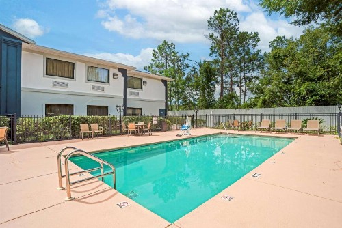 Best Western Wakulla Inn & Suites - image 7