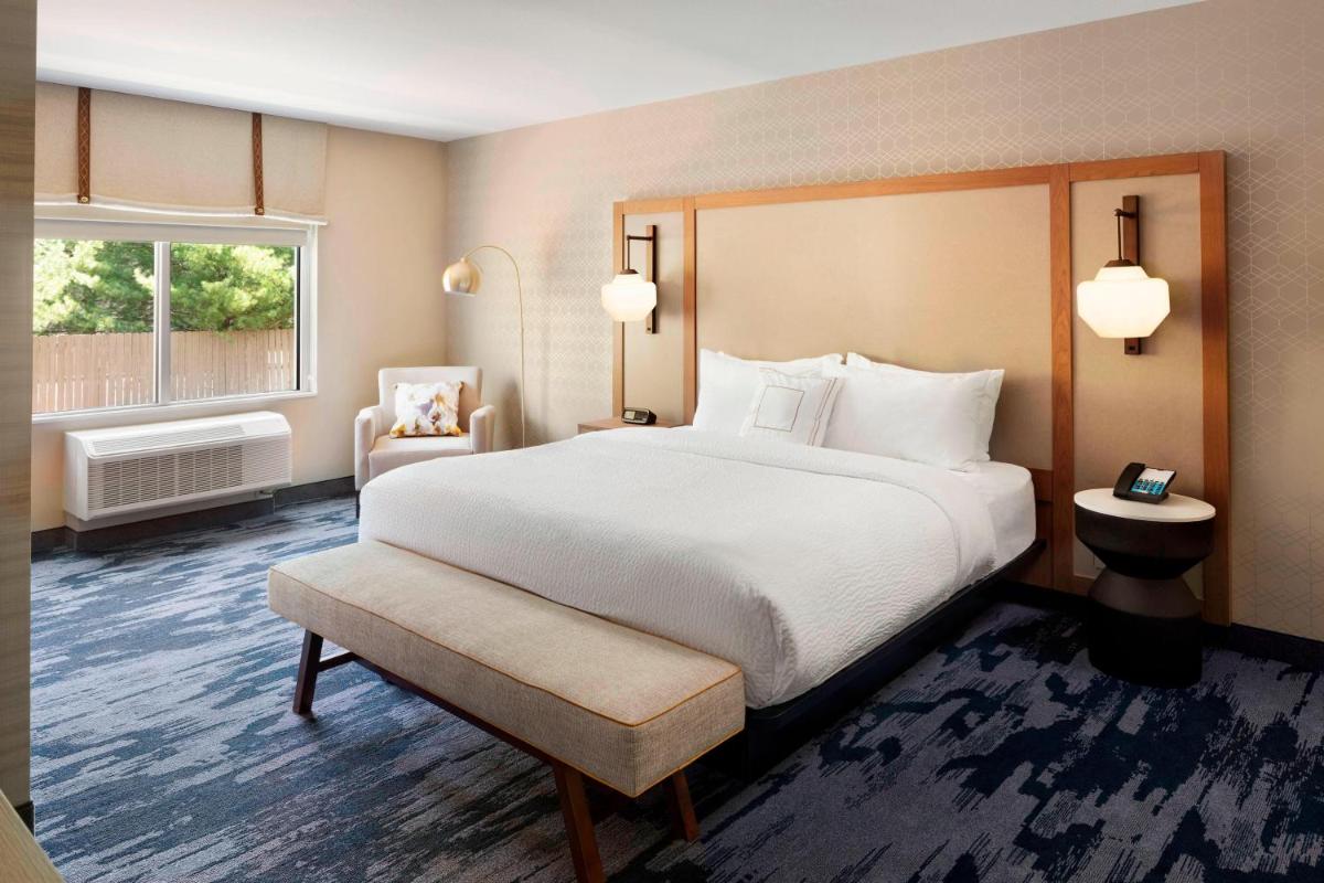 Fairfield Inn & Suites By Marriott Louisville Northeast - image 4