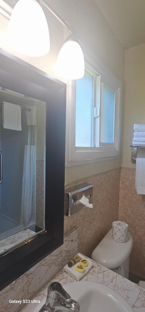 North Coast Inn - image 10