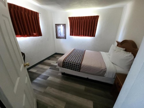 North Coast Inn - image 20