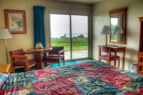 Crescent Beach Motel - image 37