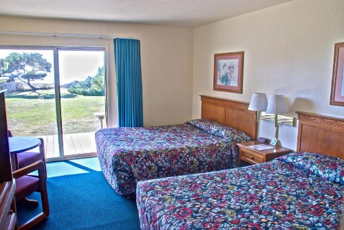 Crescent Beach Motel - image 50