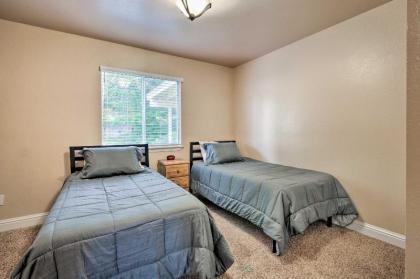 Coastal Retreat Near Redwoods and 2 Miles to Beach! - image 10