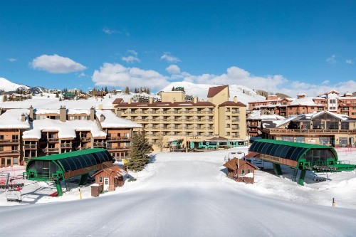 Elevation Hotel & Spa - image 12