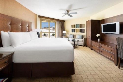 Elevation Hotel & Spa - image 18