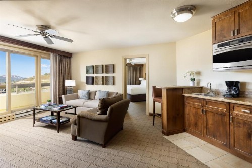 Elevation Hotel & Spa - image 31