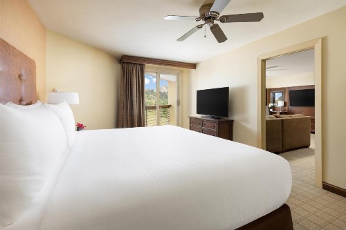Elevation Hotel & Spa - image 32