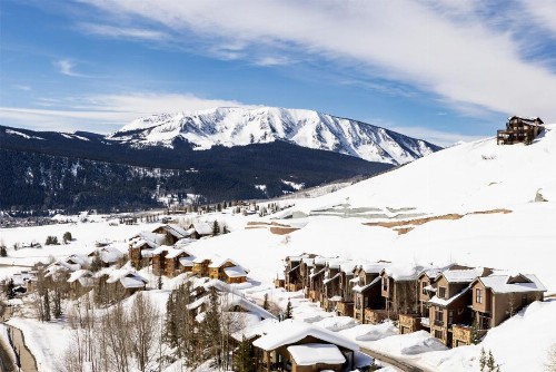 Elevation Hotel & Spa - image 41