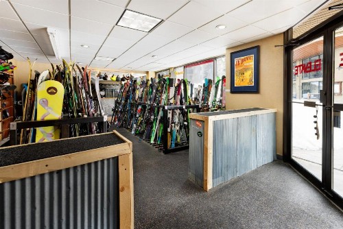 Elevation Hotel & Spa - image 42