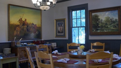 Elk Mountain Lodge - image 19