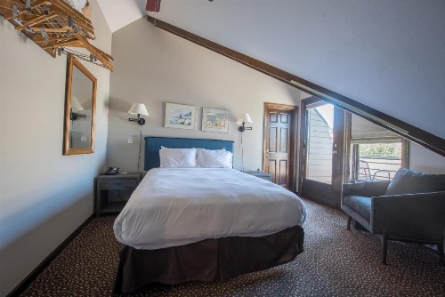 Elk Mountain Lodge - image 25