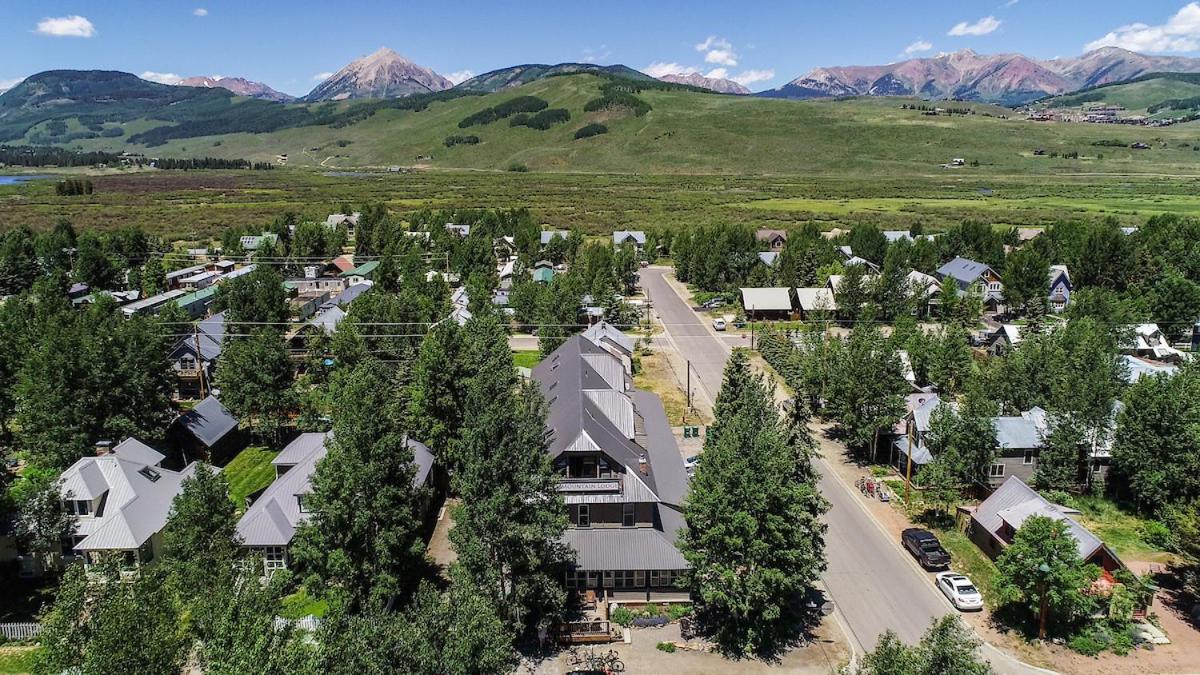 Elk Mountain Lodge - image 4