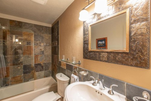Nordic Inn - image 41
