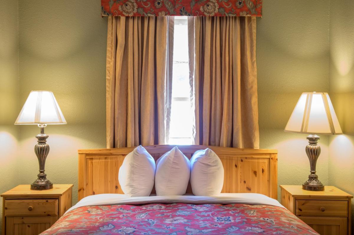 Old Town Inn - image 2