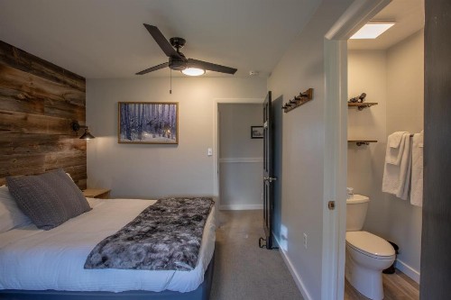Purple Mountain Bed & Breakfast & Spa - image 16