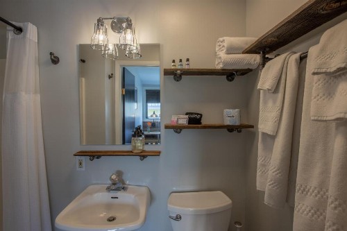 Purple Mountain Bed & Breakfast & Spa - image 19