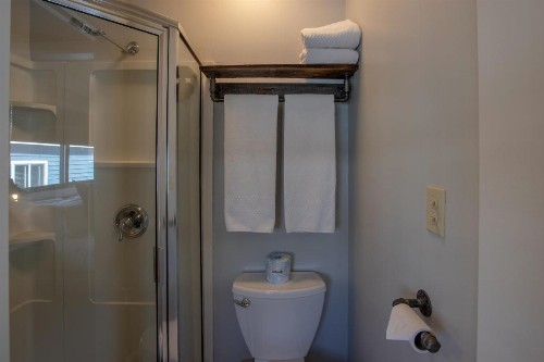 Purple Mountain Bed & Breakfast & Spa - image 22