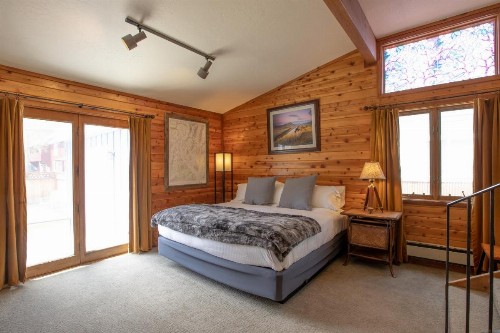 Purple Mountain Bed & Breakfast & Spa - image 35