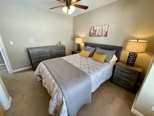 Pet Friendly Sleeps 22 48-Hour Cancellation Breathtaking Views with Hot Tub - Earhart - image 12