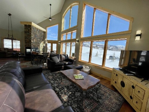 Pet Friendly Sleeps 22 48-Hour Cancellation Breathtaking Views with Hot Tub - Earhart - image 21