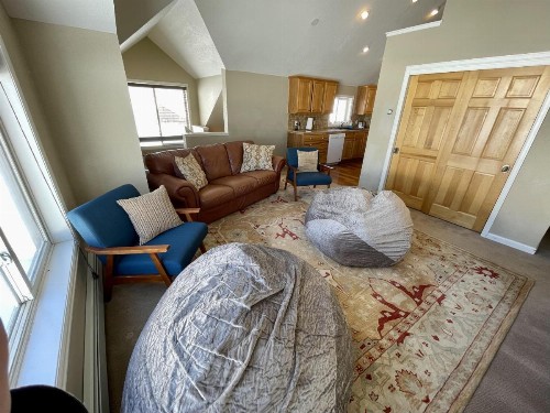 Pet Friendly Sleeps 22 48-Hour Cancellation Breathtaking Views with Hot Tub - Earhart - image 28