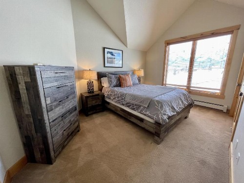 Pet Friendly Sleeps 22 48-Hour Cancellation Breathtaking Views with Hot Tub - Earhart - image 31
