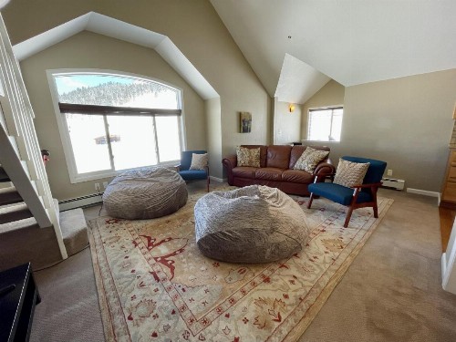 Pet Friendly Sleeps 22 48-Hour Cancellation Breathtaking Views with Hot Tub - Earhart - image 49