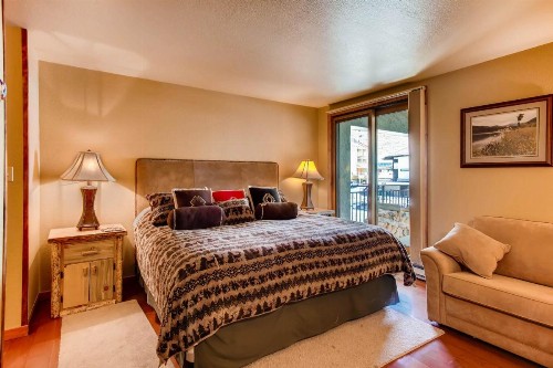 Recently Remodeled 2 Br Condo Condo - image 10