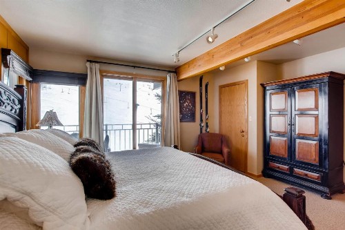 Ski-In/Ski-Out 2 Br Condo- Sleeps 6 People Condo - image 11