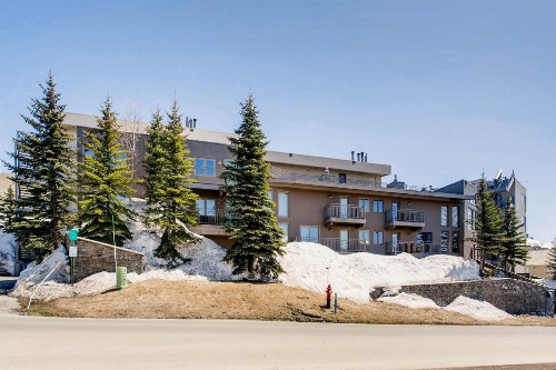 Ski-In/Ski-Out 2 Br Condo- Sleeps 6 People Condo - image 12