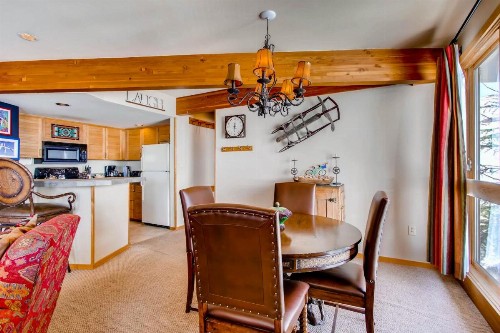Ski-In/Ski-Out 2 Br Condo- Sleeps 6 People Condo - image 24