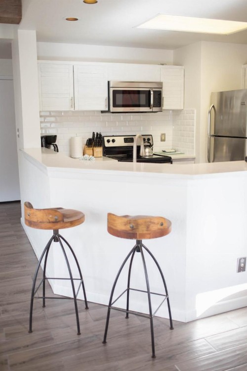 Mountain-Modern 3 Br Condo Condo - image 12