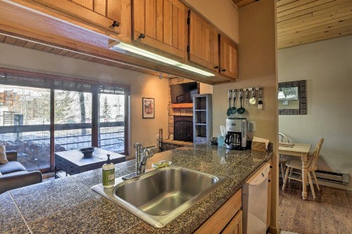 Cozy Crested Butte Condo - Walk to Ski Lift! - image 9