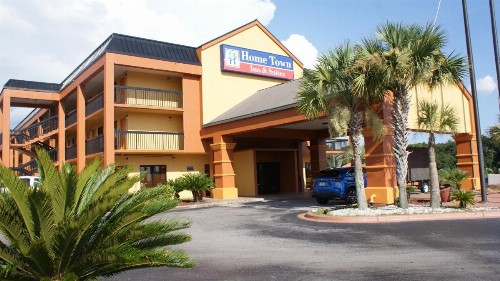 Home Town Inn & Suites - image 2