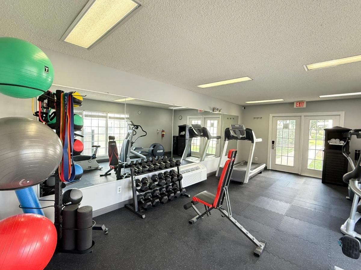 Quality Inn Crestview Near Eglin AFB - image 2