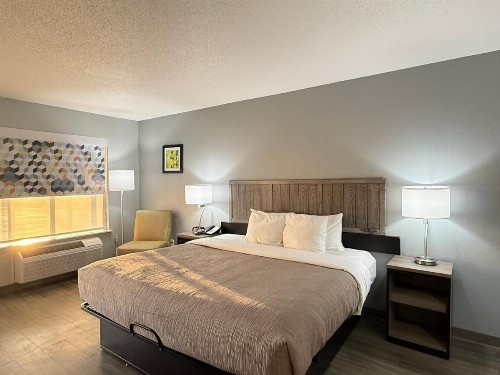 Super 8 by Wyndham Crestview - image 22
