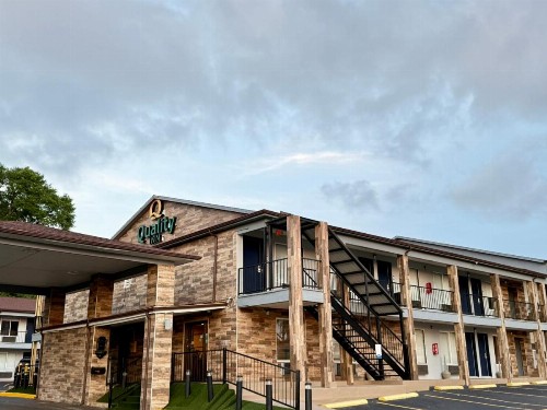 Super 8 by Wyndham Crestview - image 9