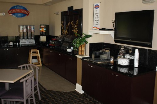 Baymont by Wyndham Crestview - image 28