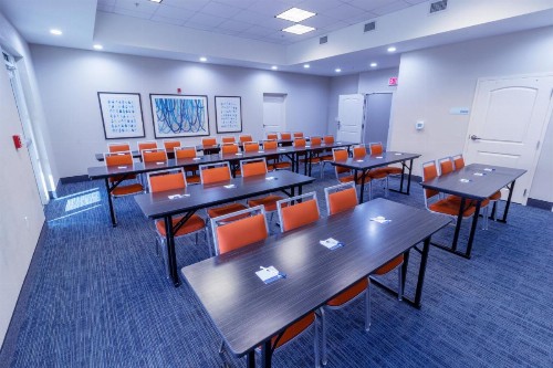 Holiday Inn Express Hotel & Suites Crestview South I-10 an IHG Hotel - image 30
