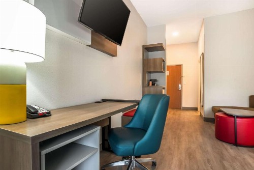 Comfort Inn & Suites Crestview - image 14
