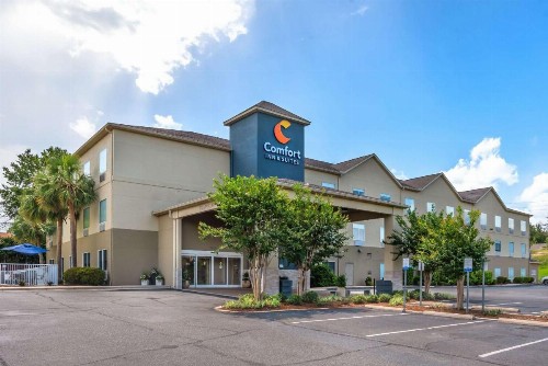 Comfort Inn & Suites Crestview - image 2