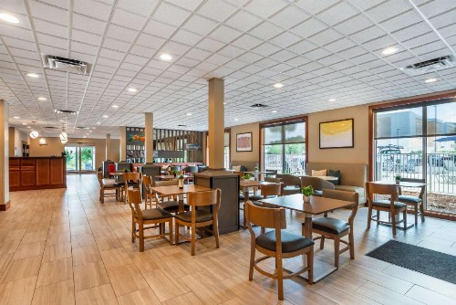 Comfort Inn & Suites Crestview - image 41