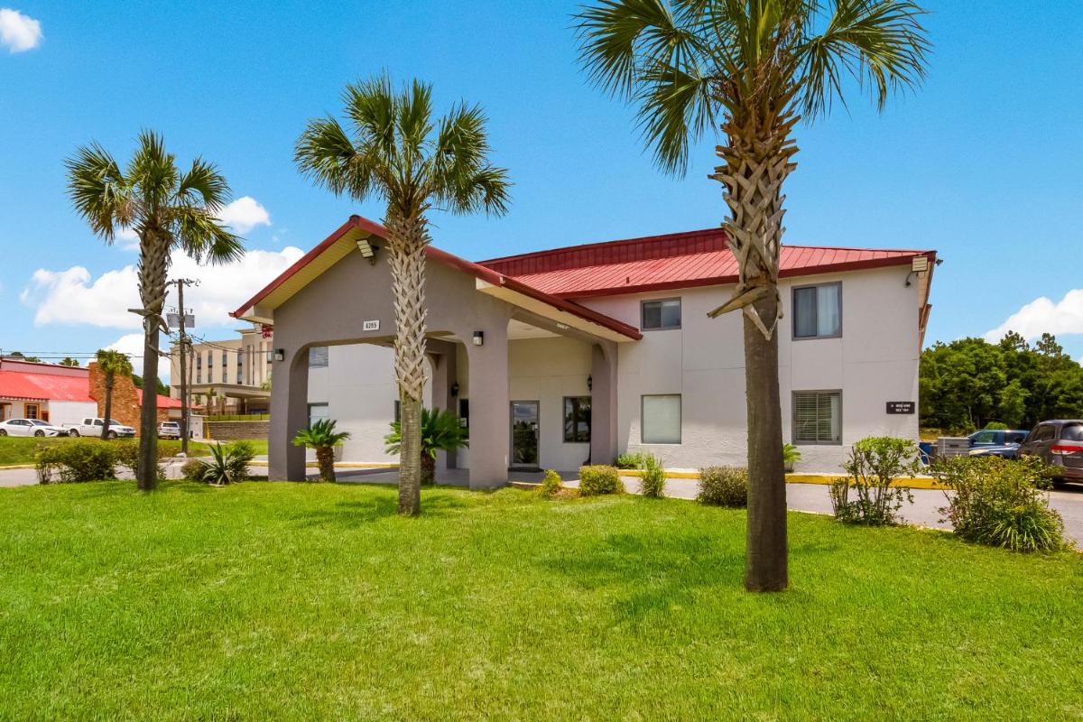 Red Roof Inn Crestview - main image
