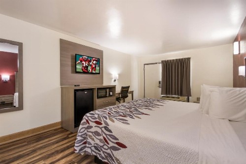 Red Roof Inn Crestview - image 12