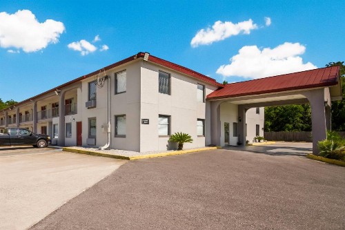 Red Roof Inn Crestview - image 28